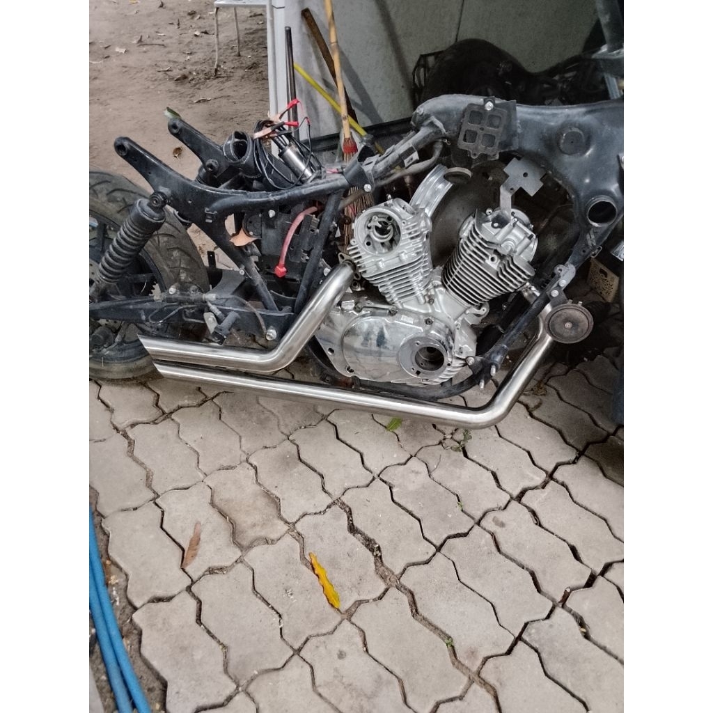 ท่อ virago250  lifan v250