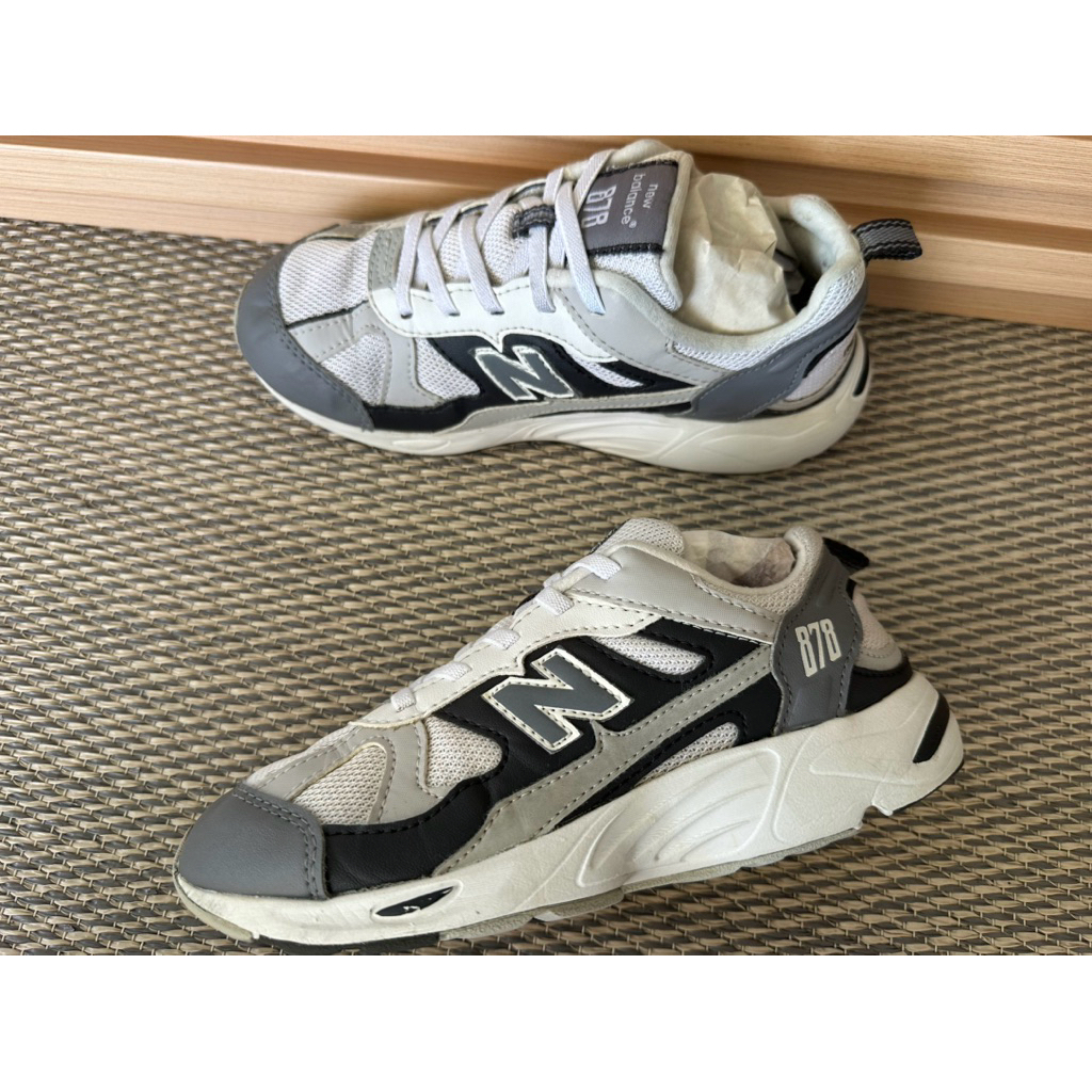 รองเท้า New balance  21 cm. รุ่น 878 มือสองของแท้