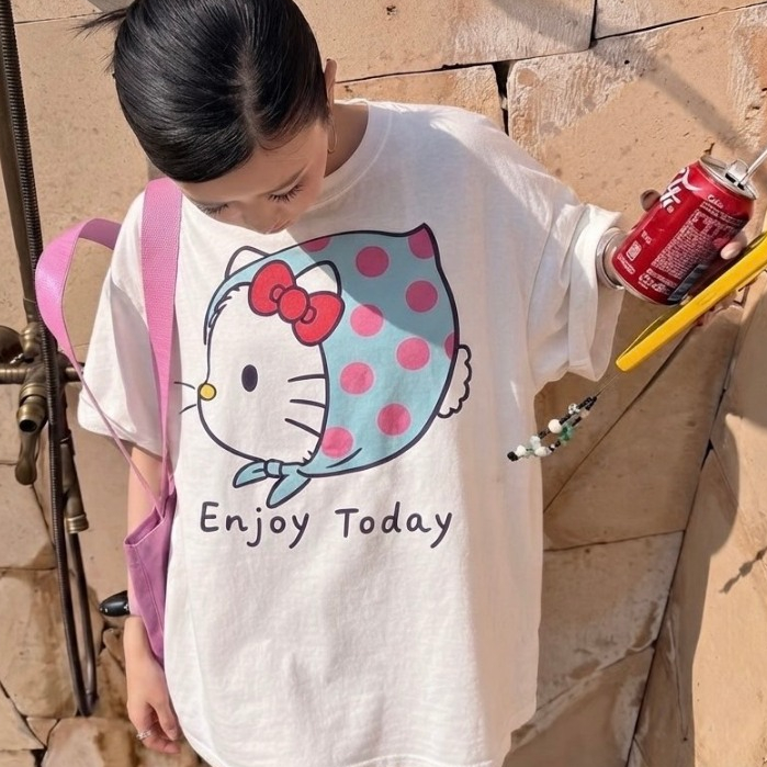 Hello Kitty เสื้อยืดทรงโอเวอร์ไซส์ Unisex งานผ้า Cotton100 ไม่มีตะเข็บข้าง สกรีน DTG หน้าหลัง รีดทับได้