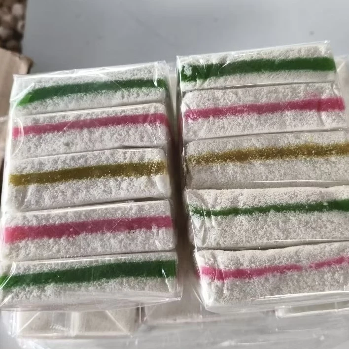 ขนมโก๋ใส้โบราณ ราคาส่งจำนวน 50 ห่อ279บาท