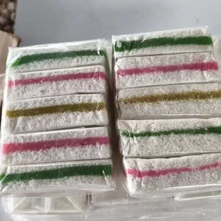 ขนมโก๋ใส้โบราณ ราคาส่งจำนวน 50 ห่อ279บาท