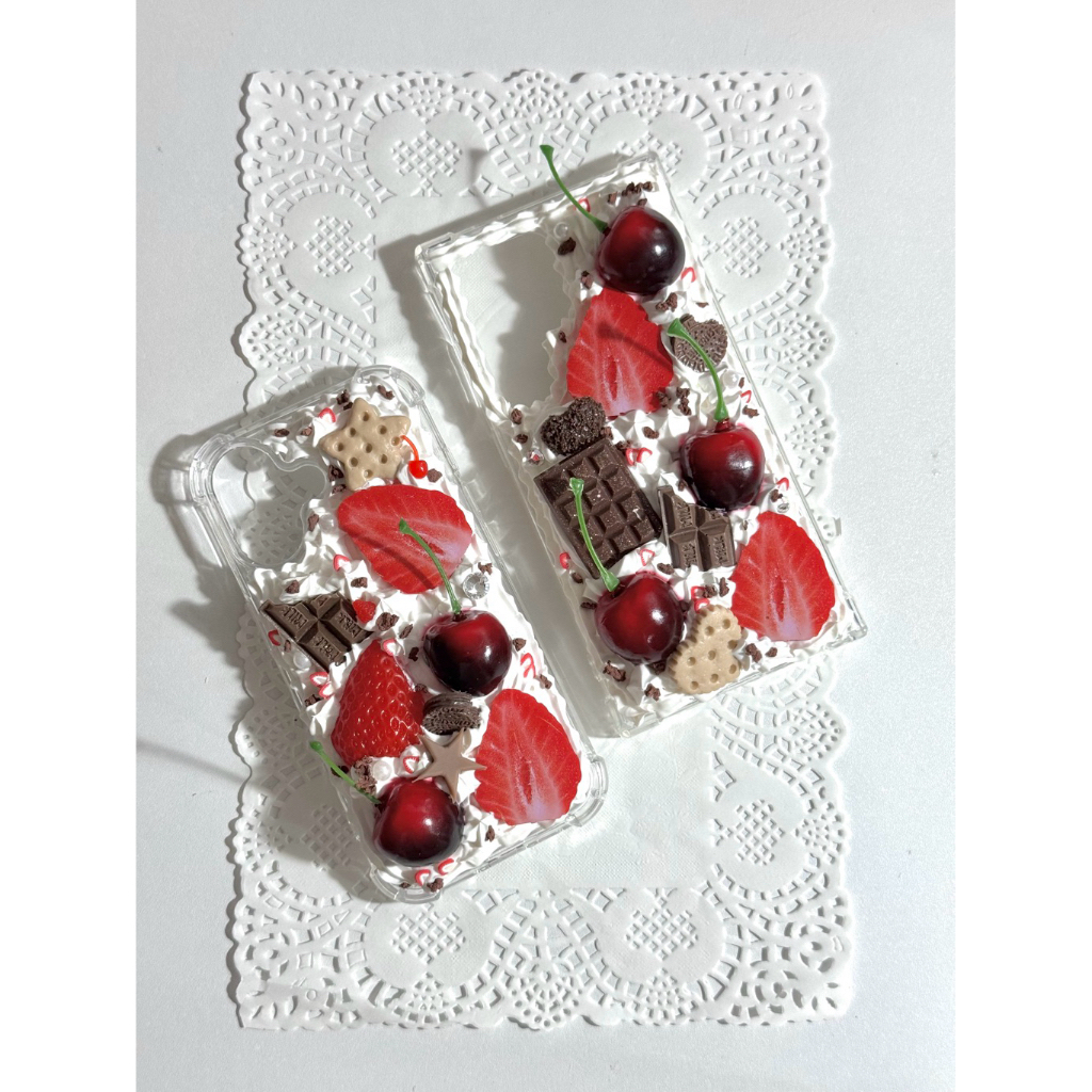strawberry decoden phone case (samsung s24ultra)🍒