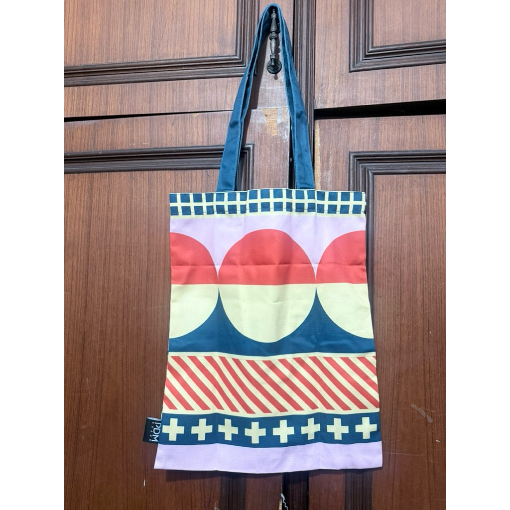PDM Brand ถุงผ้า ลายสวยมาก ๆ ซื้อมาแพงมาก หายากแล้วคะรุ่นนี้ เหมือนใหม่