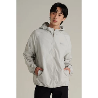 Mc JEANS (แม็คยีนส์) เสื้อแจ็คเก็ตแขนยาว Unisex เสื้อแจ็คเก็ต Outdoor มีฮู้ด ทรงเรกูลาร์ มีให้เลือก 4 สี MJCP100