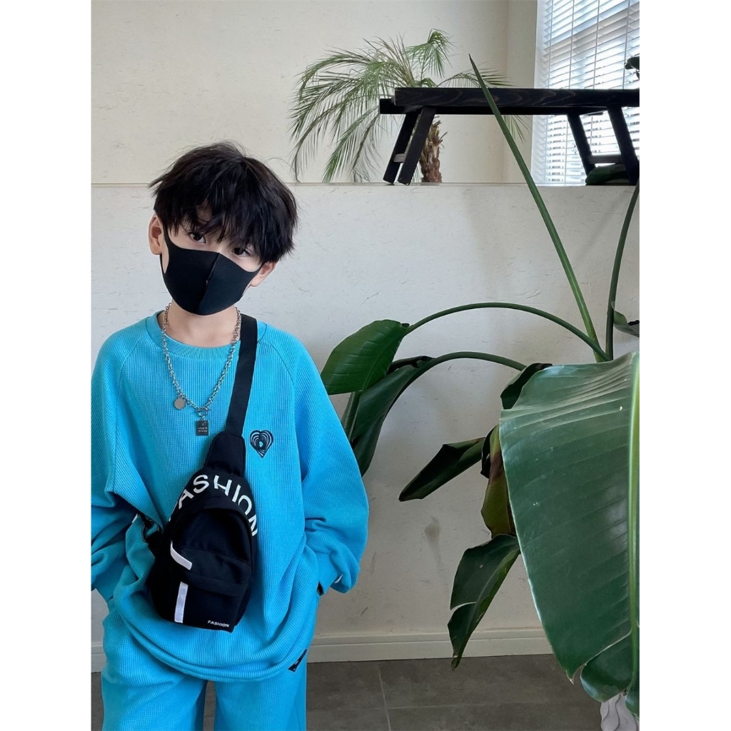 กระเป๋าเด็กkawaii กระเป๋าเป้ ใส่มือถือ-ของใช้ ได้ทั้งเด็กชายและหญิง กระเป๋าสะพายข้าง ขนาด 12*8*20 สีสวยๆๆ มี4 สี 4 สไตล์