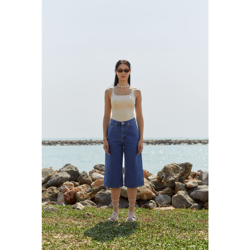 T3208 / 𝐂𝐚𝐩𝐫𝐢 𝐒𝐡𝐨𝐫𝐭𝐬 – 𝐒𝐮𝐦𝐦𝐞𝐫 𝐂𝐥𝐚𝐬𝐬𝐢𝐜
