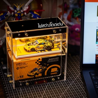 BOXDOG MINI CAR กล่องใส่โมเดลรถสเกล 1:64 มีไฟ พร้อมประตูแม่เหล็ก พื้นหลังกระจก