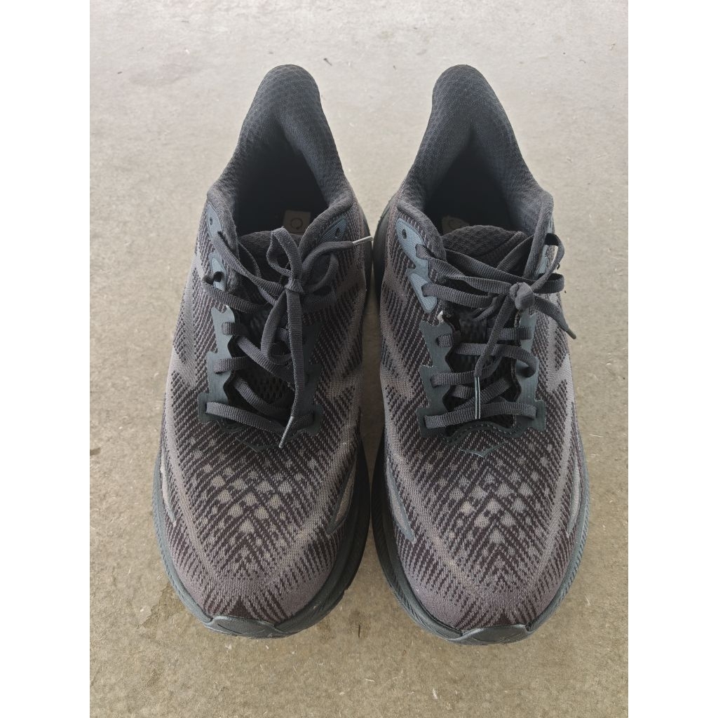 รองเท้าวิ่ง Hoka clifton9