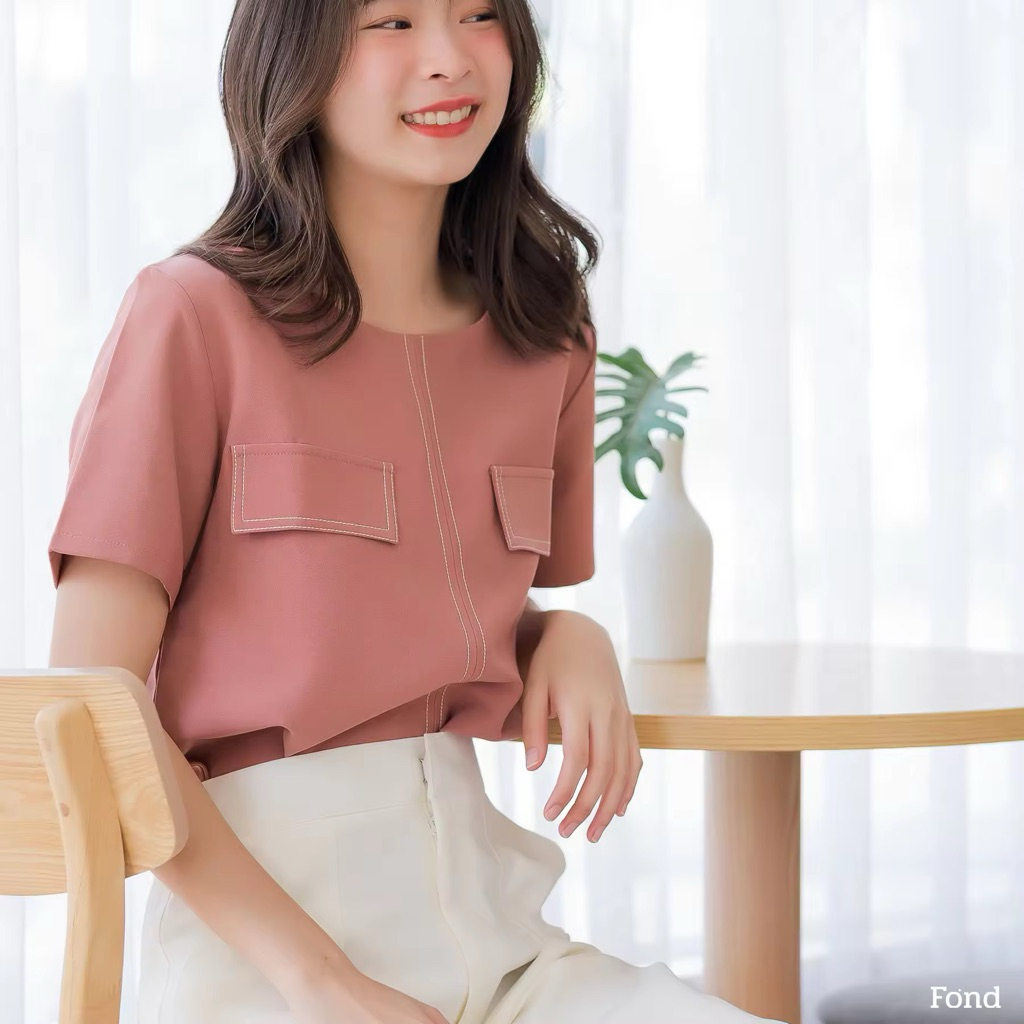 ส่งต่อ Fond - เสื้อแขนสั้นดีเทลเพิ่มความเก๋ด้วยการเล่นสีด้ายที่ตัดกับสีเสื้ออย่างลงตัว (ราคาเต็ม 790