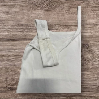 สินค้ามีตำหนิ มือ1 มีรอยเปื้อนเล็กน้อยสำหรับคนที่รับได้ เสื้อกล้ามคอยู เอวลอย (ผ้าคอตตอน)