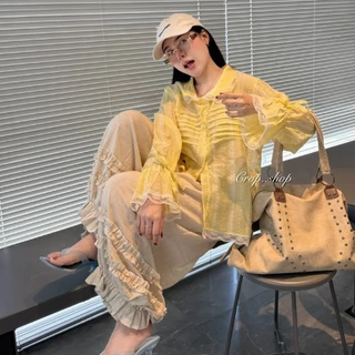 crop..shop เสื้อเเขนยาวคอบัว สวยมากลมุนลงตัว งานสวยมาก ช่วงเเขนผูกสวยเก๋ กระดุมใช้ได้จริง เลิศมากจ้า