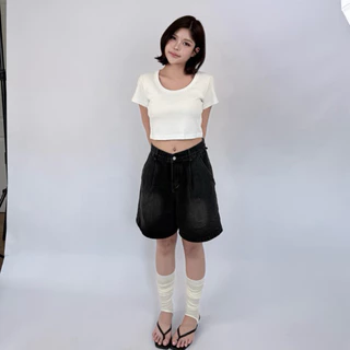 U Crop - เสื้อครอปคอยู ผ้าคอตตอน ครอปพอดีตัว (ครอปคอยู)