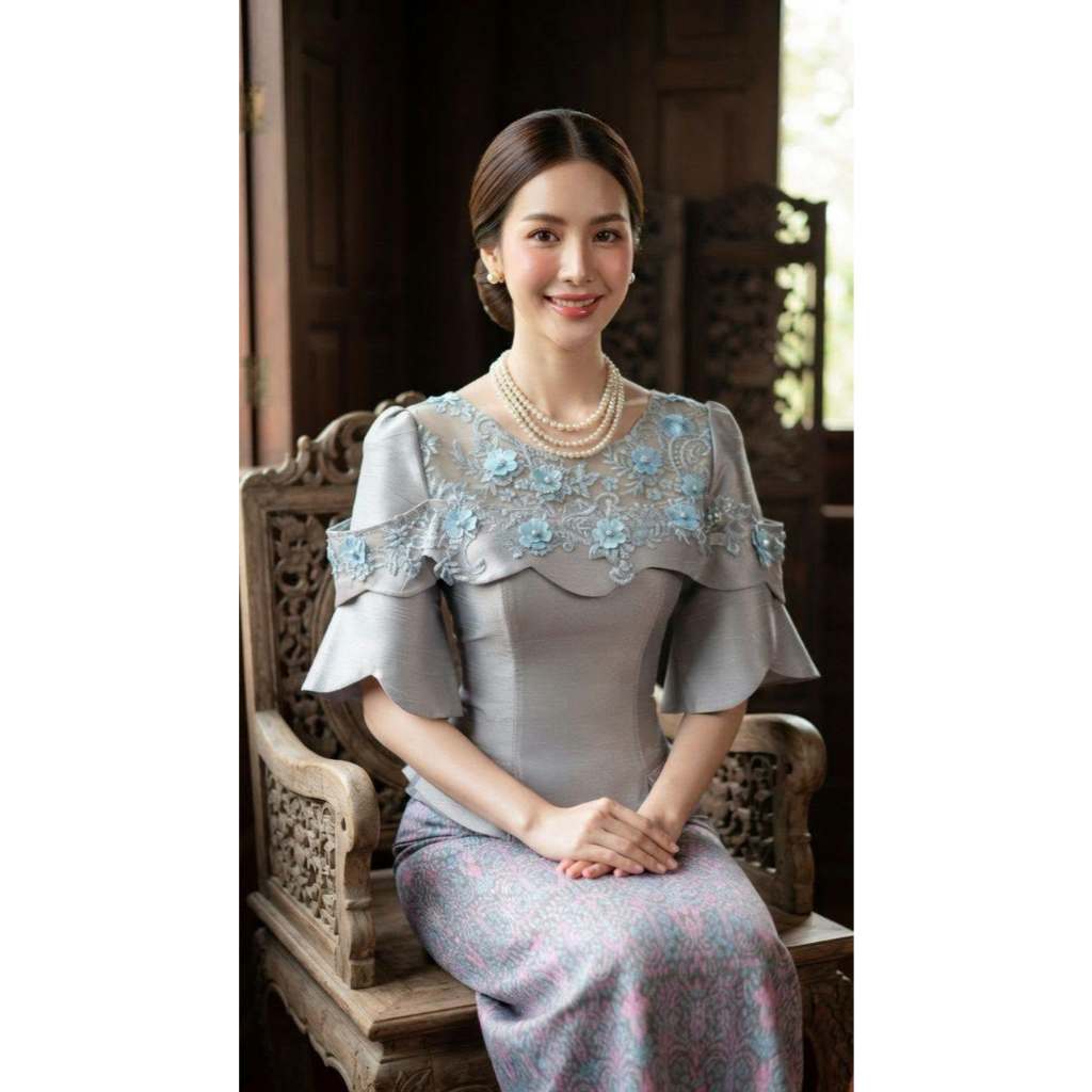 เสื้อไหมสี่เส้นคอกลมแต่งลูกไม้ (ท02)