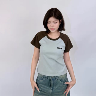Mellow Top - เสื้อยืดแต่งแขนทูโทน ผ้าคอตตอนนุ่ม แต่งโลโก้แบรนด์ ทรงสวยใส่แล้วหุ่นเพียว (เมลโลว์)