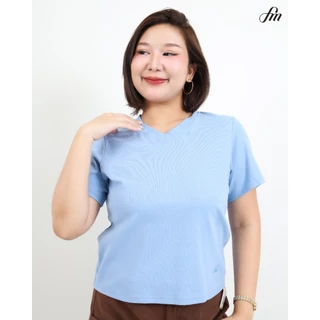 FAMOUS V BABY TEE คอวีสีพื้น #FMBL-G2T053