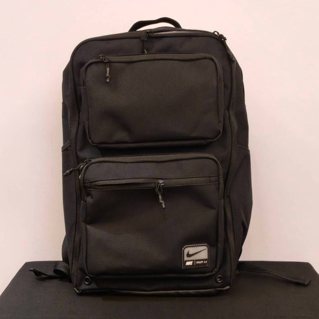 UTILITY SPEED BACKPACK (27L) - FREE SIZE กระเป๋าแบ็คแพ็ค 27 ลิตร ของแท้FN4106-010