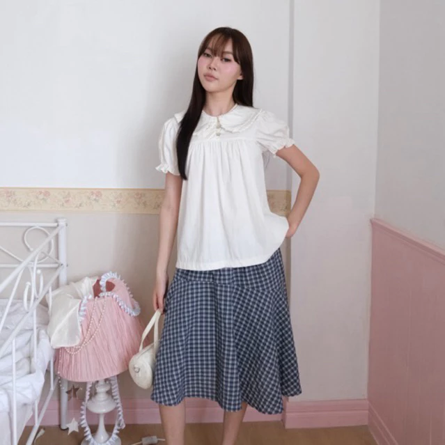 twinkle blouse ทวิ้งเคิ้ลเบล้าส์ เสื้อคอบัวระบายจั้มแขน jellybutter