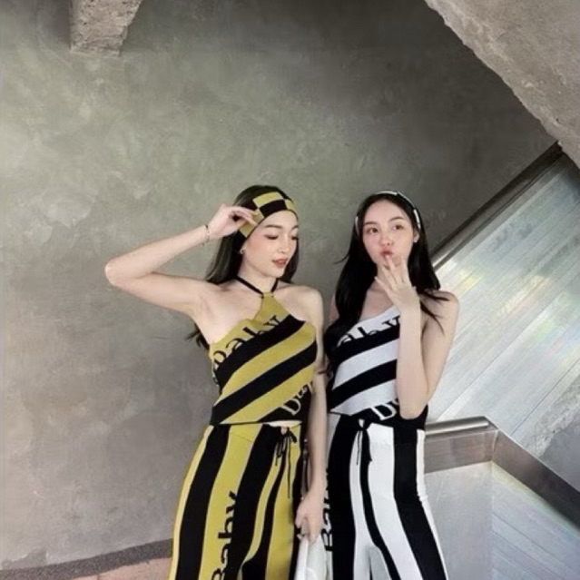 House of Sunny -  เสื้อคล้องคอลาย Rally มือ1ป้ายห้อย