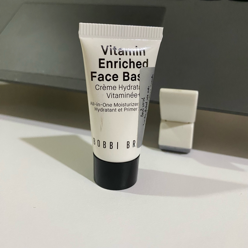 Bobbi Brown Vitamin Enriched Face Base ครีมบำรุงผิวด้วยวิตามิน B, C, E ขนาด 7 ml