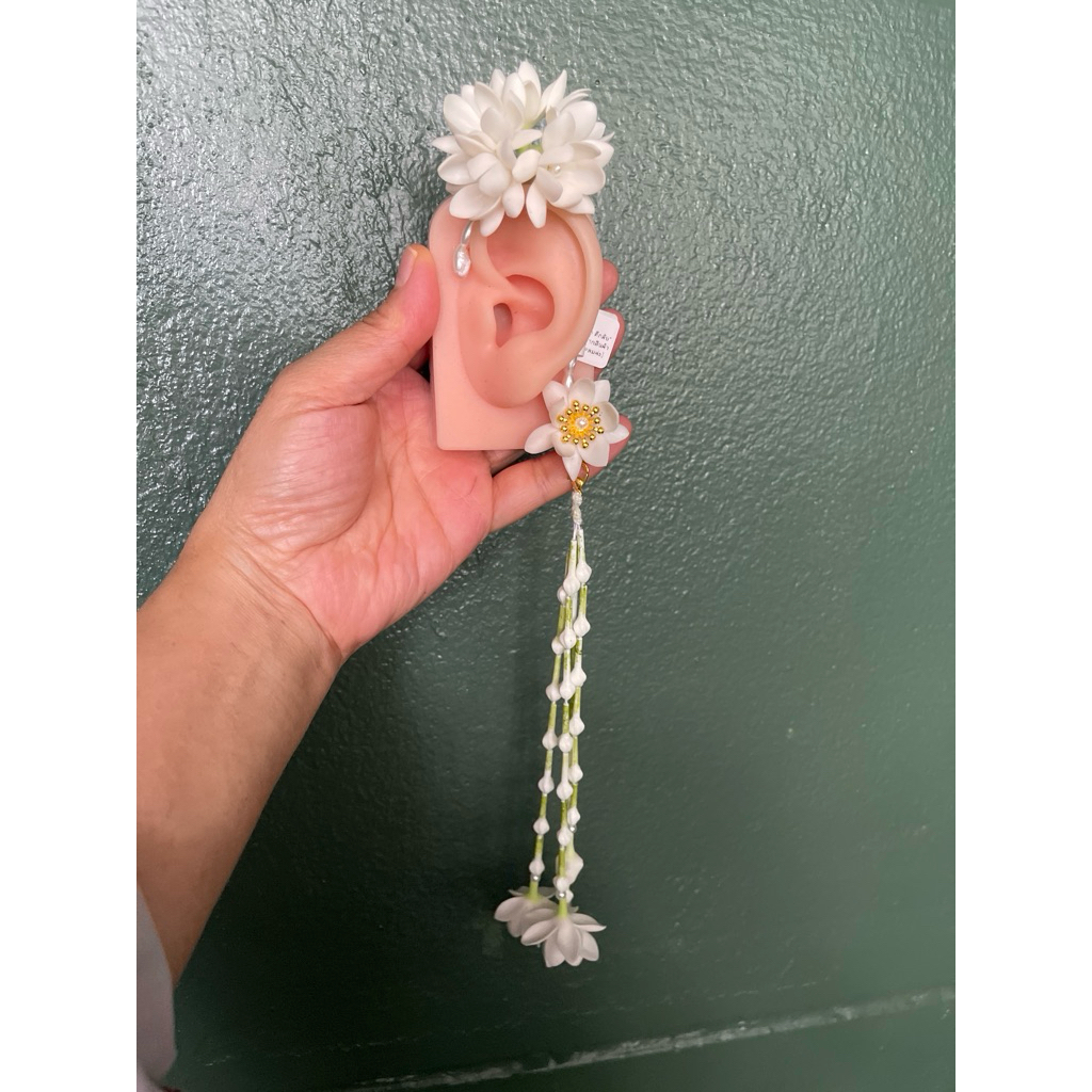 (เลือกสีทางแชท ไม่แจ้งส่งสีขาวนะค่ะ )จอนหูมะลิดินปั้น ต่างหู เครื่องประดับ ชุดไทย เจ้าสาว บ้านผ้าภูษามาสนใจ