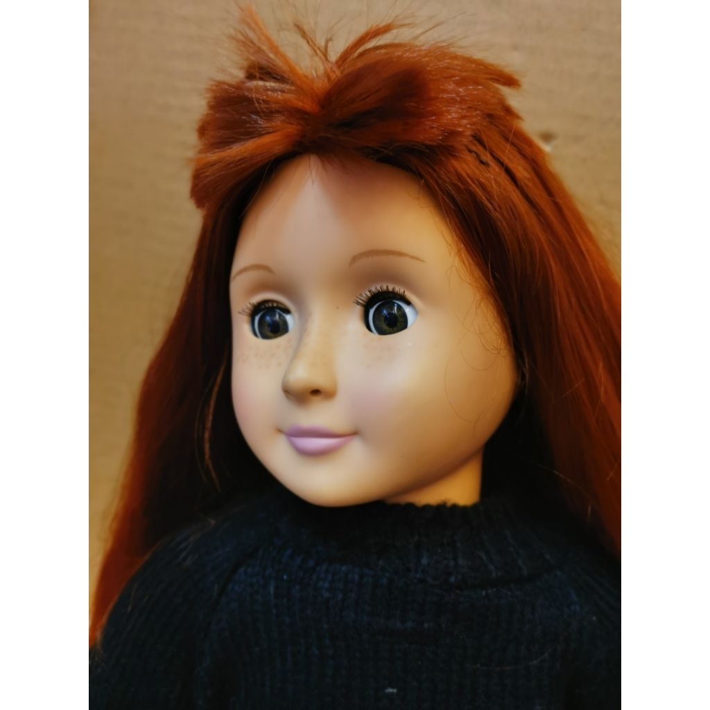 ตุ๊กตาในภาพคือ Our Generation Doll ขนาด 18 นิ้ว