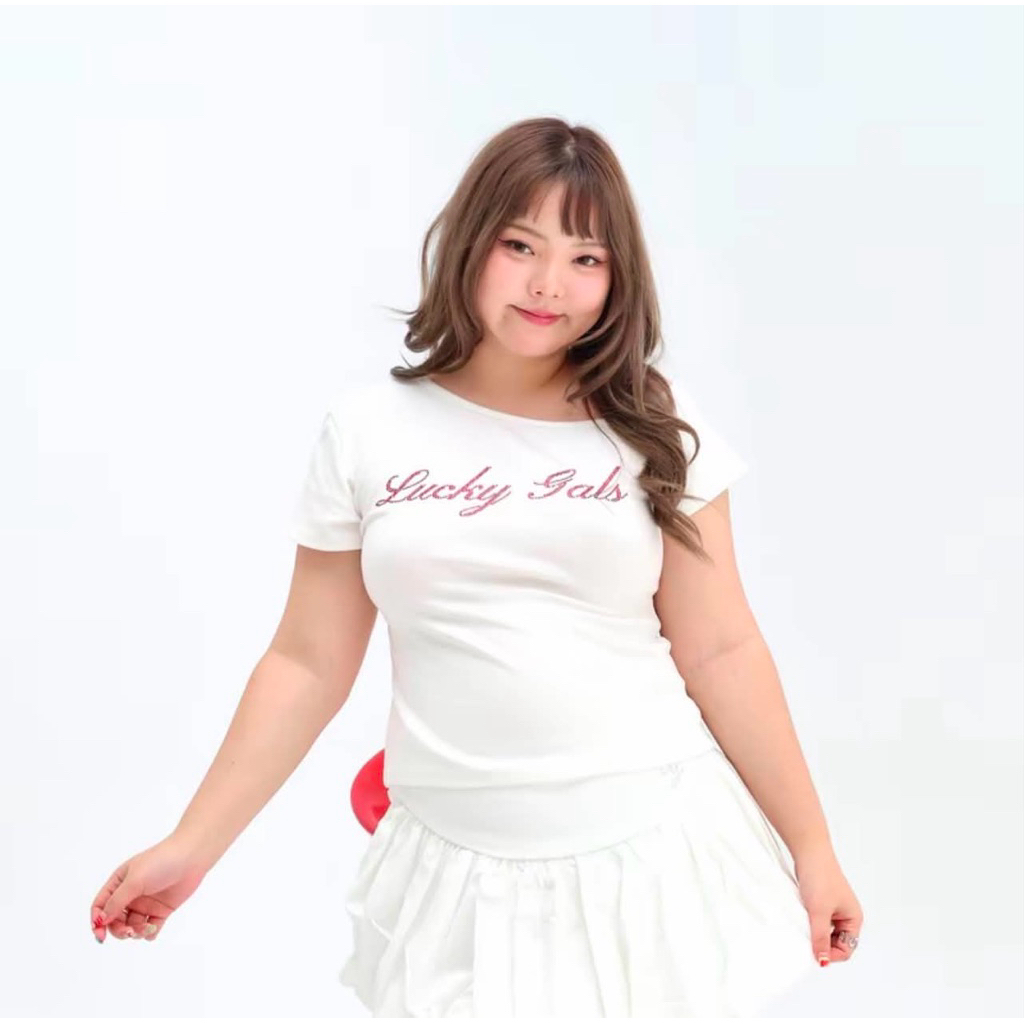 เสื้อปาดไหล่  แบรนด์ Jarinya สีขาว