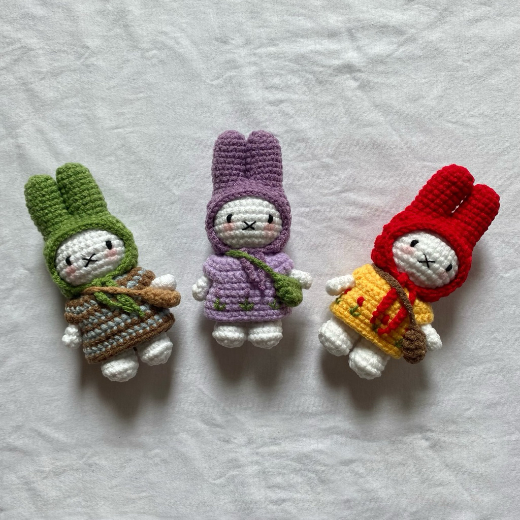 🐰 พวงกุญแจไหมพรมกระต่าย [Handmade]