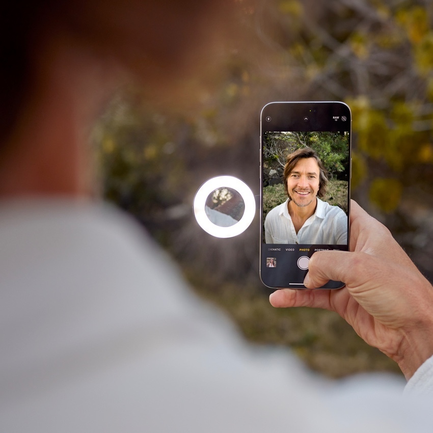 ShiftCam SnapPocket Light By Dotlife