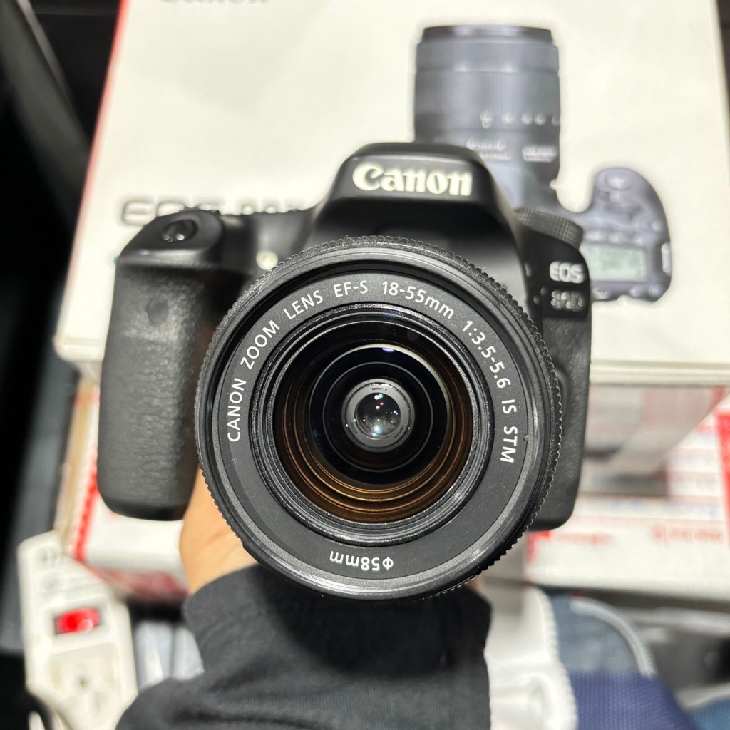 กล้องมือสองถูก CANON EOS 80D+เลนส์คิท EF-S18-55mm f/3.5-5.6 IS STM