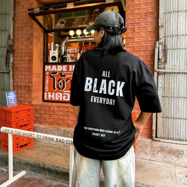 HOBBY BOY ( รุ่น Classic ) - BLACK สีดำ เสื้อยืด Unisex