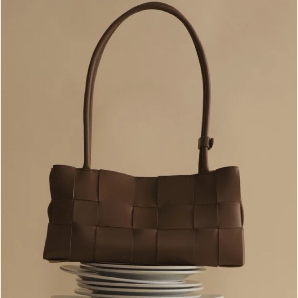 *like new* She Knows - Willow Woven Bag แท้จาก shop official