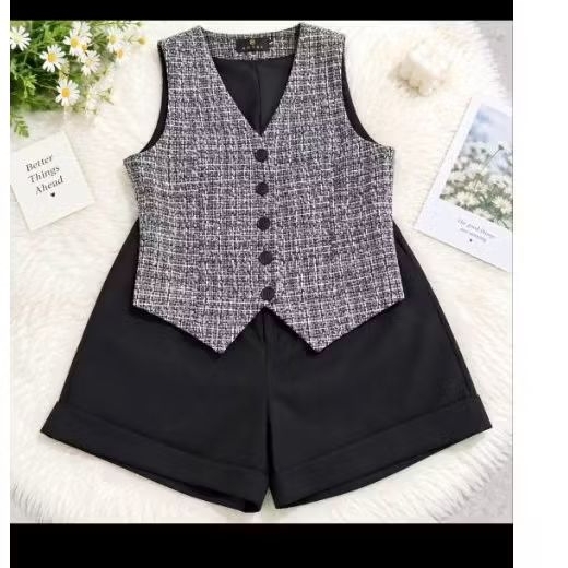 เสื้อกั๊กผ้าทวิต Irene Vest สี Midnight ขนาด S ใส่สบาย ดีไซน์ทันสมัยพร้อมกางเกง