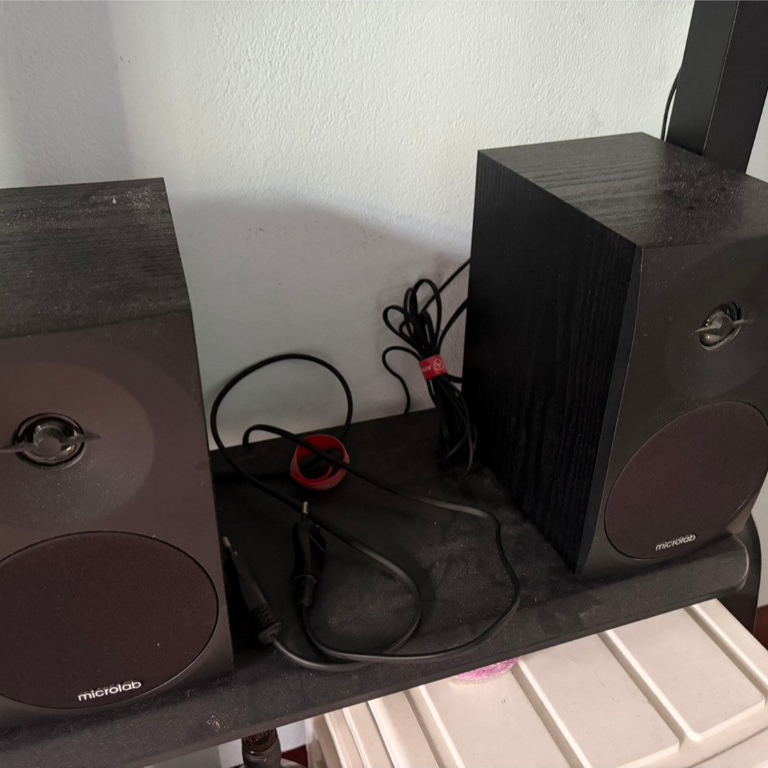 Microlab B70BT(B70บลูทูธ) Monitor Speaker ลำโพงมอร์นิเตอร์ ซับทำจากไม้ - สีดำ (มือสอง)