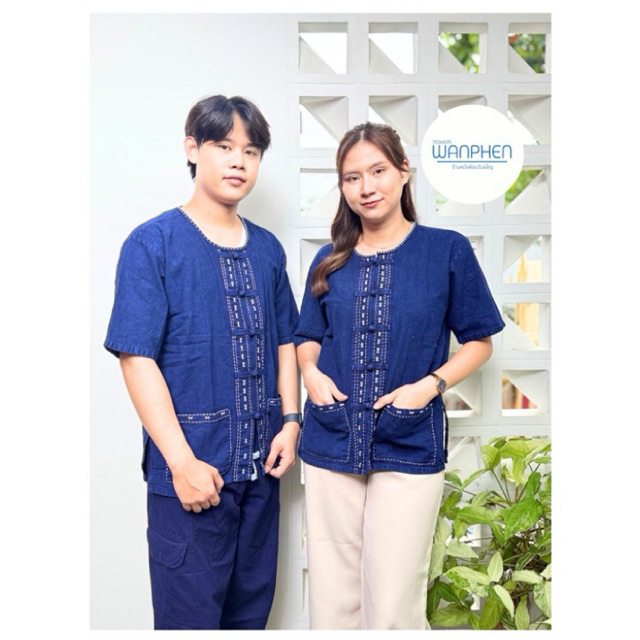 เสื้อหม้อห้อมฟอกแขนสั้น ปักลายเดินเส้นขาว หม้อห้อมแท้จาก จ.แพร่