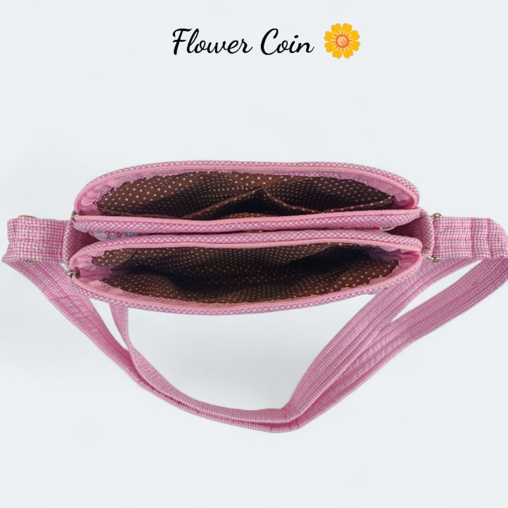 🌷❀˖°กระเป๋าสะพาย 3 ซิป 4 ช่อง ❀˖°🌷ขนาด 9 นิ้ว สะพายแบบ Cross Body ได้ สายสะพายปรับได้ มีหลายช่องใช้งาน จุได้หลากหลาย 🌿 - รูปที่ 6