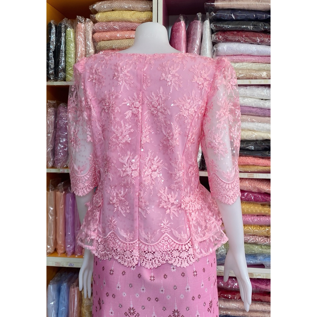 เสื้อลูกไม้พรีเมียม เอวระบายซิปหลัง - รูปที่ 3