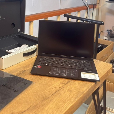 [used]ASUS Zenbook S 14 New Zen with superior AI-14 Inch OLED 2880X1800-RYZNE 5/16/1TB-FULL BOX