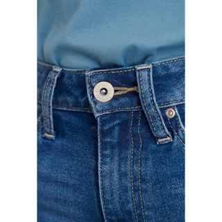 Mc JEANS กางเกงยีนส์ผู้หญิง ทรงขาเข้ารูป (Slim) เอวกลาง สียีนส์ฟอกกลาง MFSZ238 ผ้า 10.oz มีความยืดหยุ่นใส่สบาย