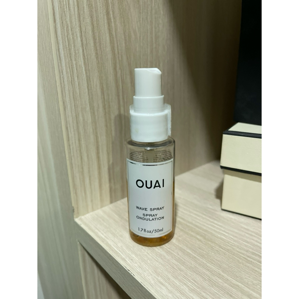(Used) Ouai Wave Spray 50 ml เหลือ 65% ช่วยแต่งผมลอน ให้มี volume ไม่ทำให้หัวเยิ้มระหว่างวัน ตัวดังจ