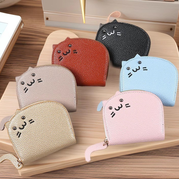 กระเป๋าสตางค์ใบสั้นน้องแมวมาใหม่ใส่เหรียญใส่บัตร ใส่หูฟังได้ มีสายคล้องมือ (GC-509)