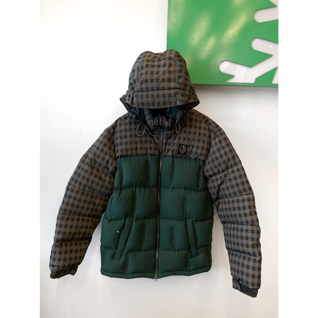 เสื้อกันหนาวขนเป็ดมือสอง BLACK YAK สีเขียว น้ำตาลลายสก๊อต มีฮู๊ด