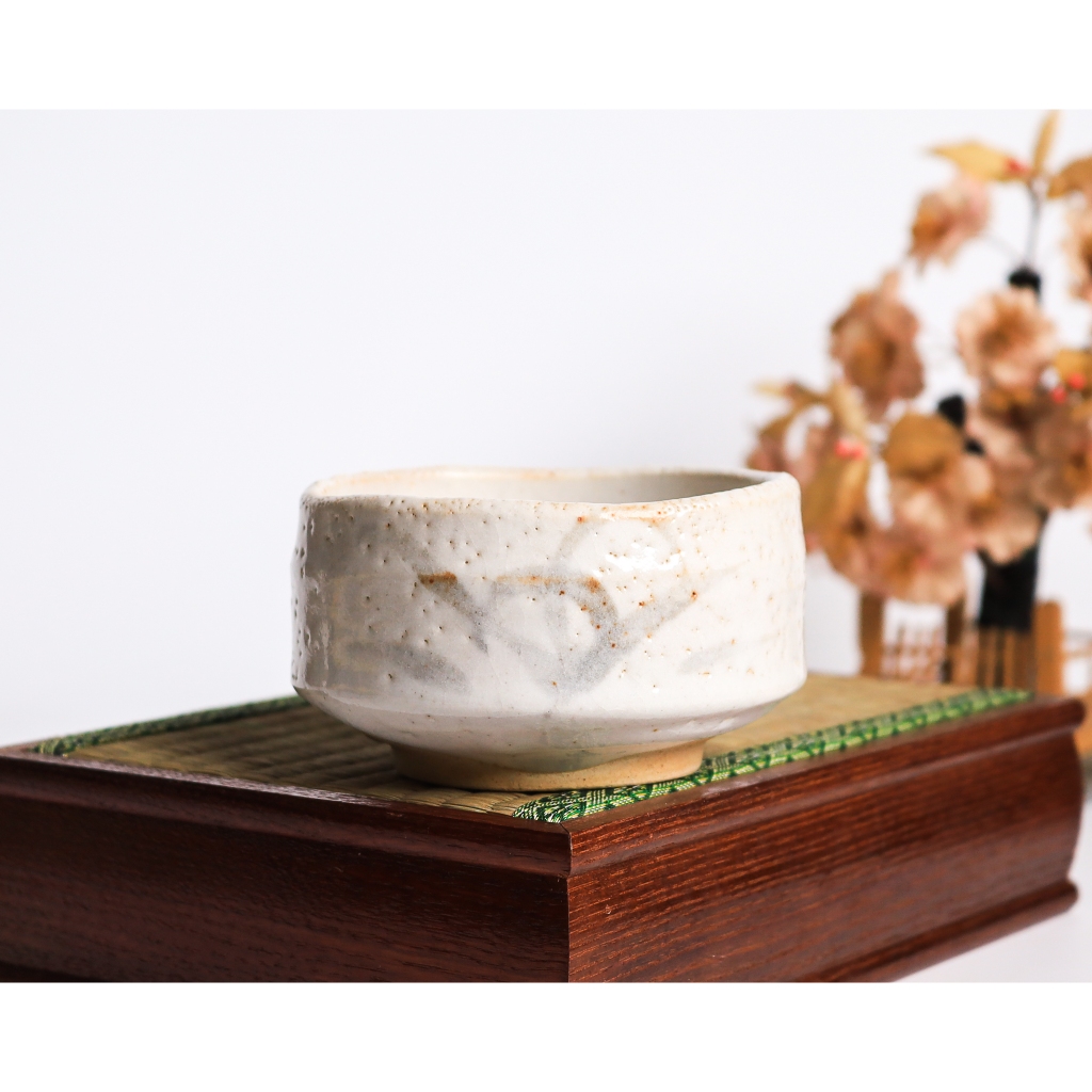 MATCHACHAN | White  Shino ถ้วยงาน Shino งานเคลือบเนื้อหนา สวยงาม ผิวเป็นเอกลักษณ์ มีลายเซ็นศิลปิน