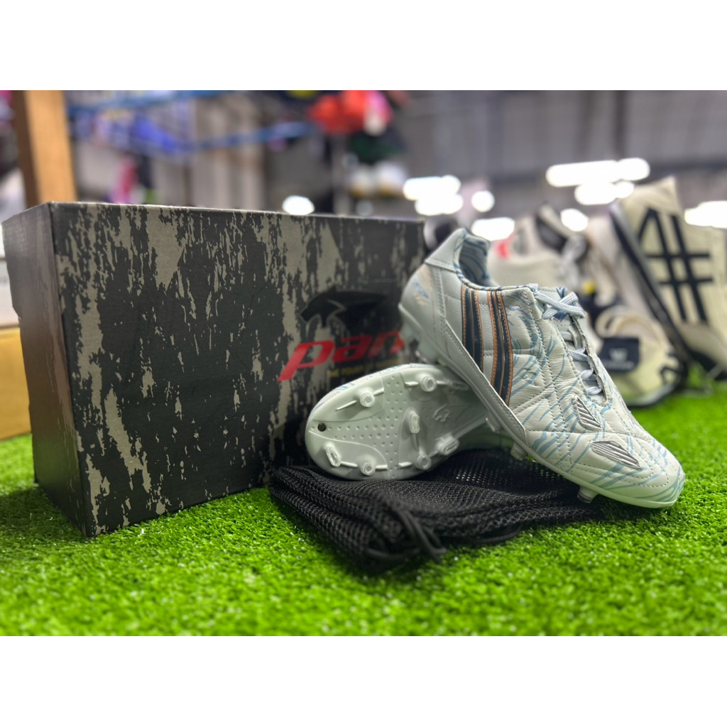 รับประกันสินค้าของแท้100%} รองเท้าฟุตบอลสตั๊ด Pan Patriot Evo Kangaroo (หนังจิงโจ้) PF-15C4-EB (สีขา