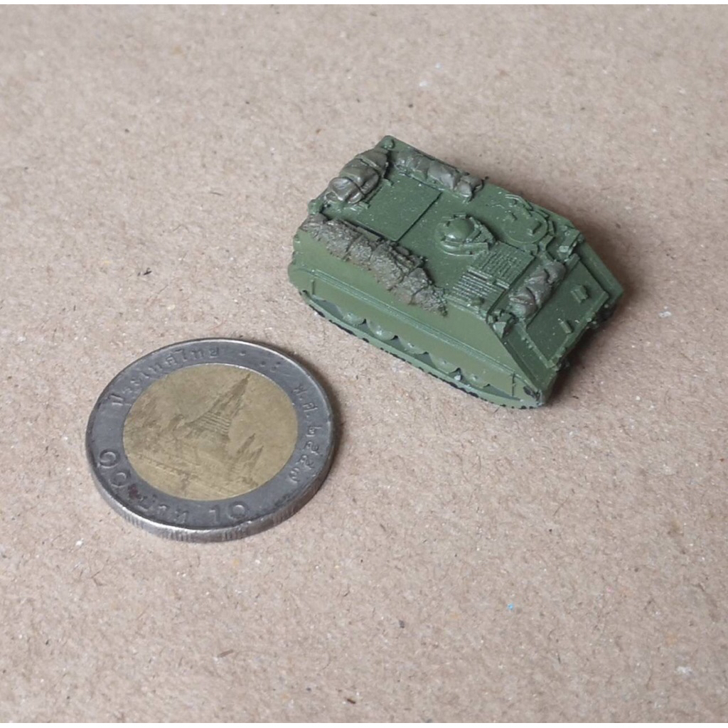 โมเดล รถถัง ทบ.ไทย M113  สเกล 1/144(การส่งจะแยกปืนกับรถให้นำมาต่อกันด้วยกาวร้อน)