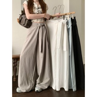 กางเกงลำลอง กางเกงทรงหลวม มีความทิ้งตัวดี สีพื้น ใส่เชือกที่…