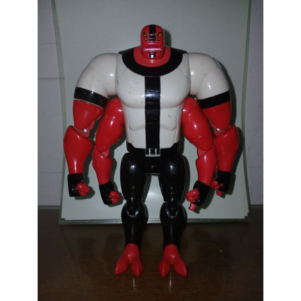 ben 10 four arms สภาพสวย