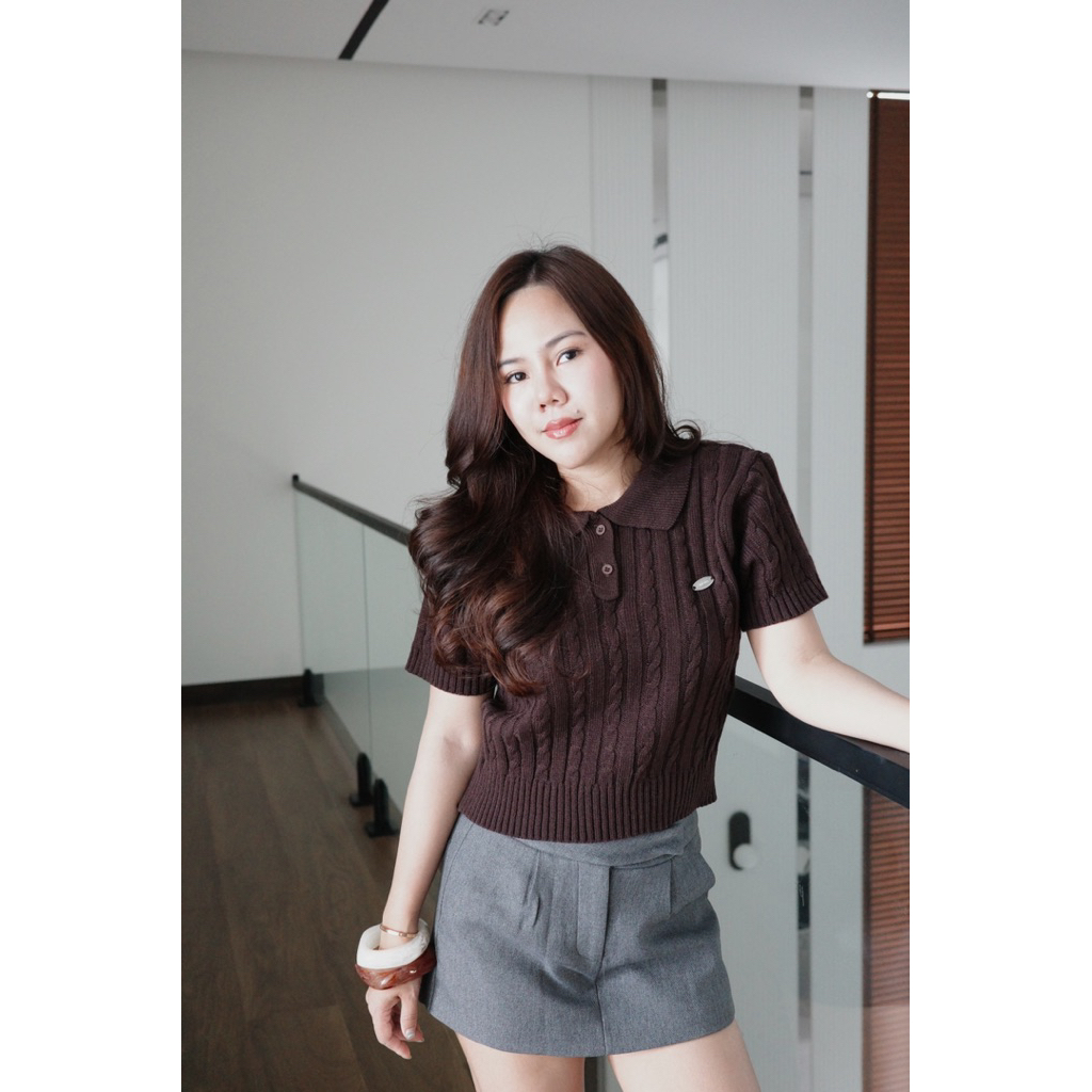DONNAPOP เสื้อโปโล ไหมพรหมสีพื้นแต่งอะไหล่ รูปที่ 6