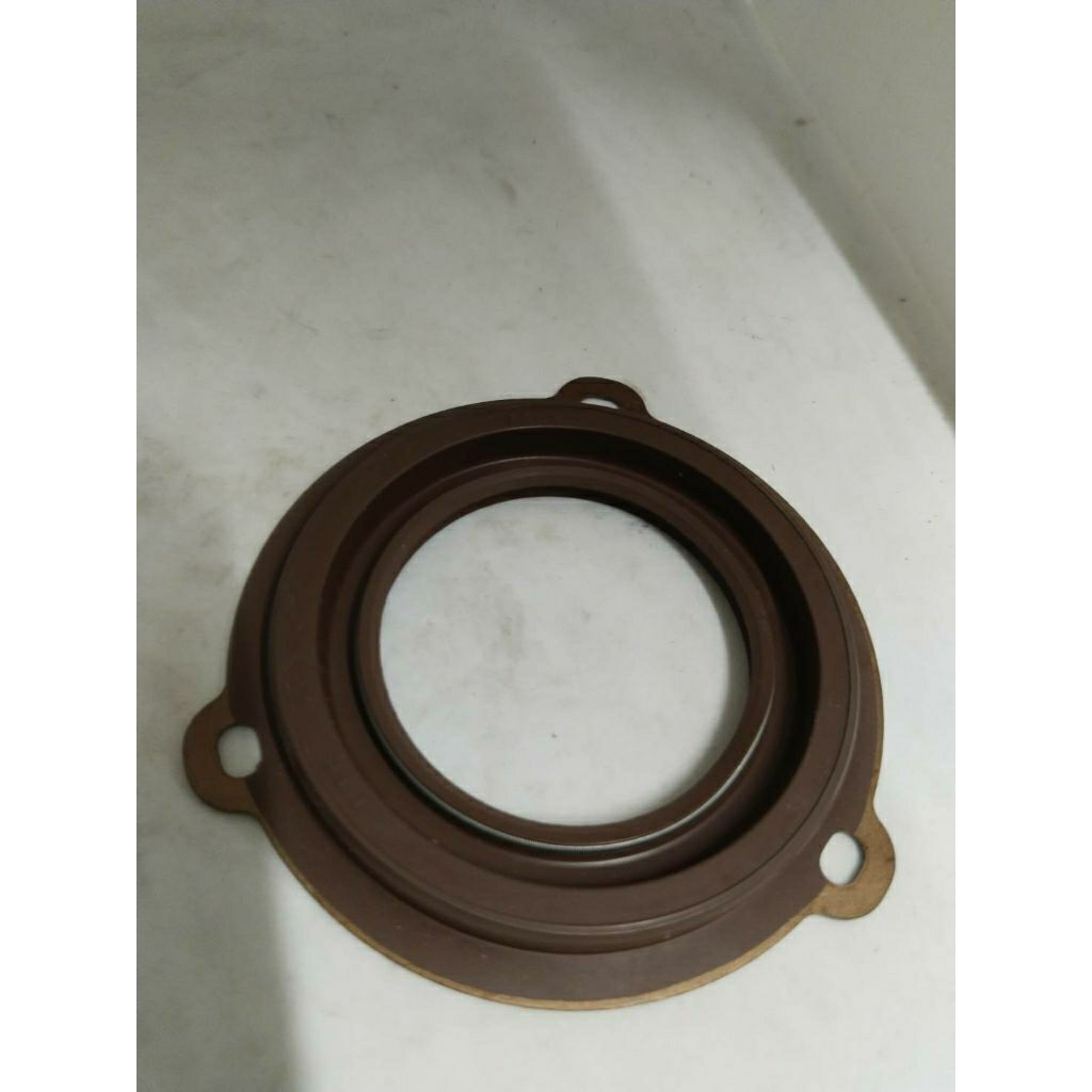 ซีลเกียร์หน้า ซีลทอร์คเกียร์ BMW E36 E34 ขนาด TTO 5123. 3 รู วงในประมาณ 47.6 มิล นอก 70 มิล หนา 6.7 