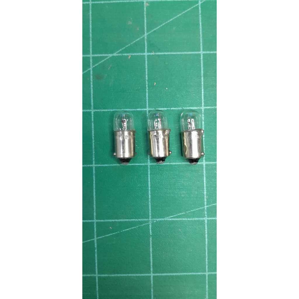 หลอดไฟ ชนิดเขี้ยว  BA9S  6V/12V  4W   จำนวน 3 หลอด
