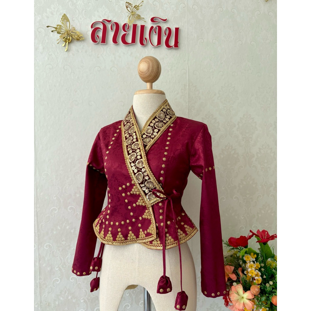 เสื้อไทลื้อ ผ้าแจ็คการ์ด ( เฉพาะเสื้อ )งานฝีมือ 1290฿